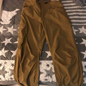 Haglofs hiking/climbing pant in medium (32/32) Tan